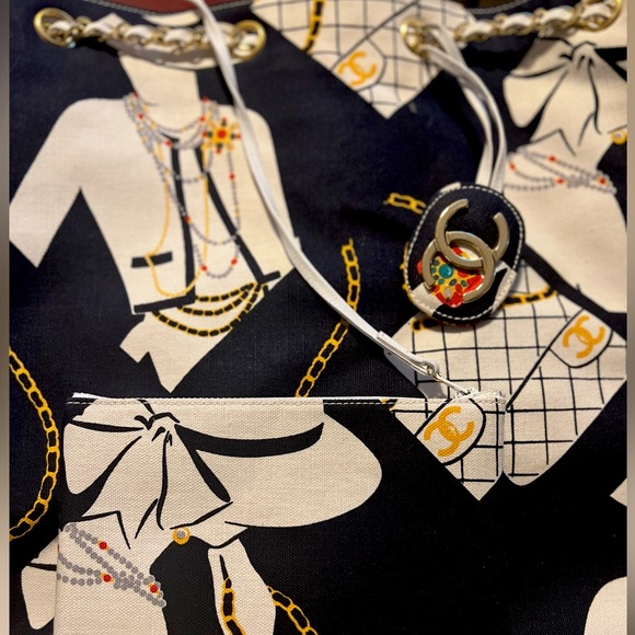 CHANEL Vintage Rare Coco Jumbo Bucket Tote Navy Gold Chain Bag Purse HOST PICK - Picture 2 of 5